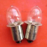 10pcs Krypton light bulbs 2.4V 0.85A P13.5s A686 set on red background